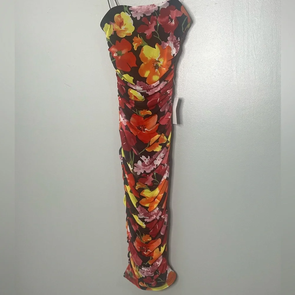 B. Darlin floral pattern body con dress. - Picture 1 of 3